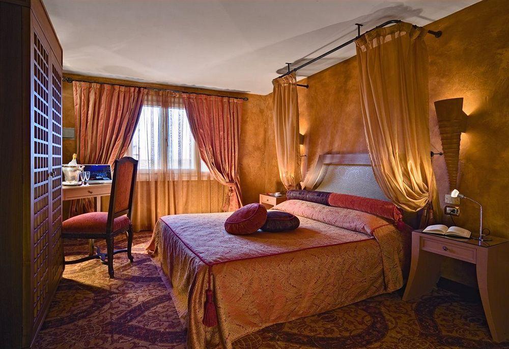 โรงแรมเบียซุตติ Lido di Venezia ภายนอก รูปภาพ