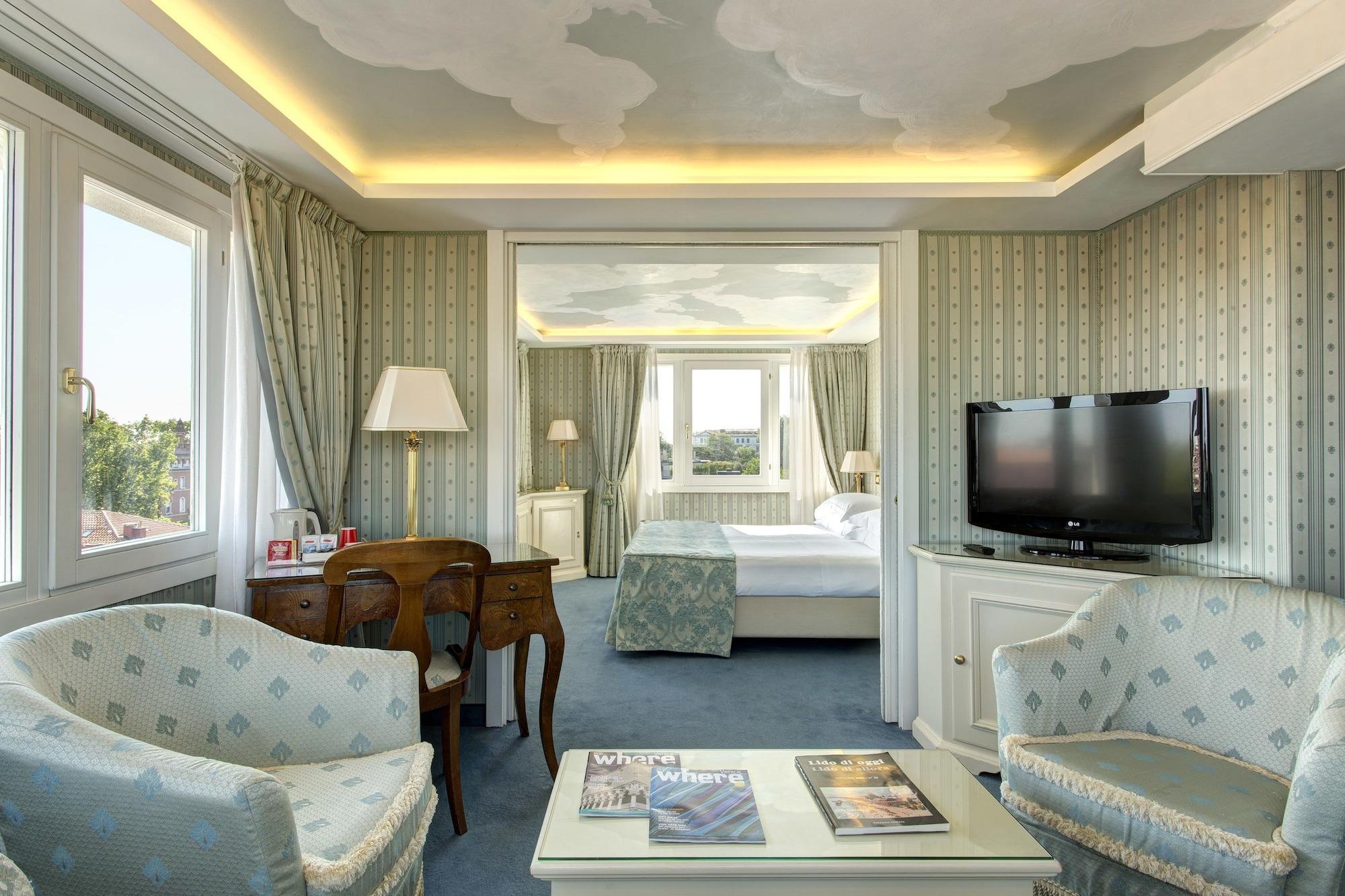 โรงแรมเบียซุตติ Lido di Venezia ภายนอก รูปภาพ