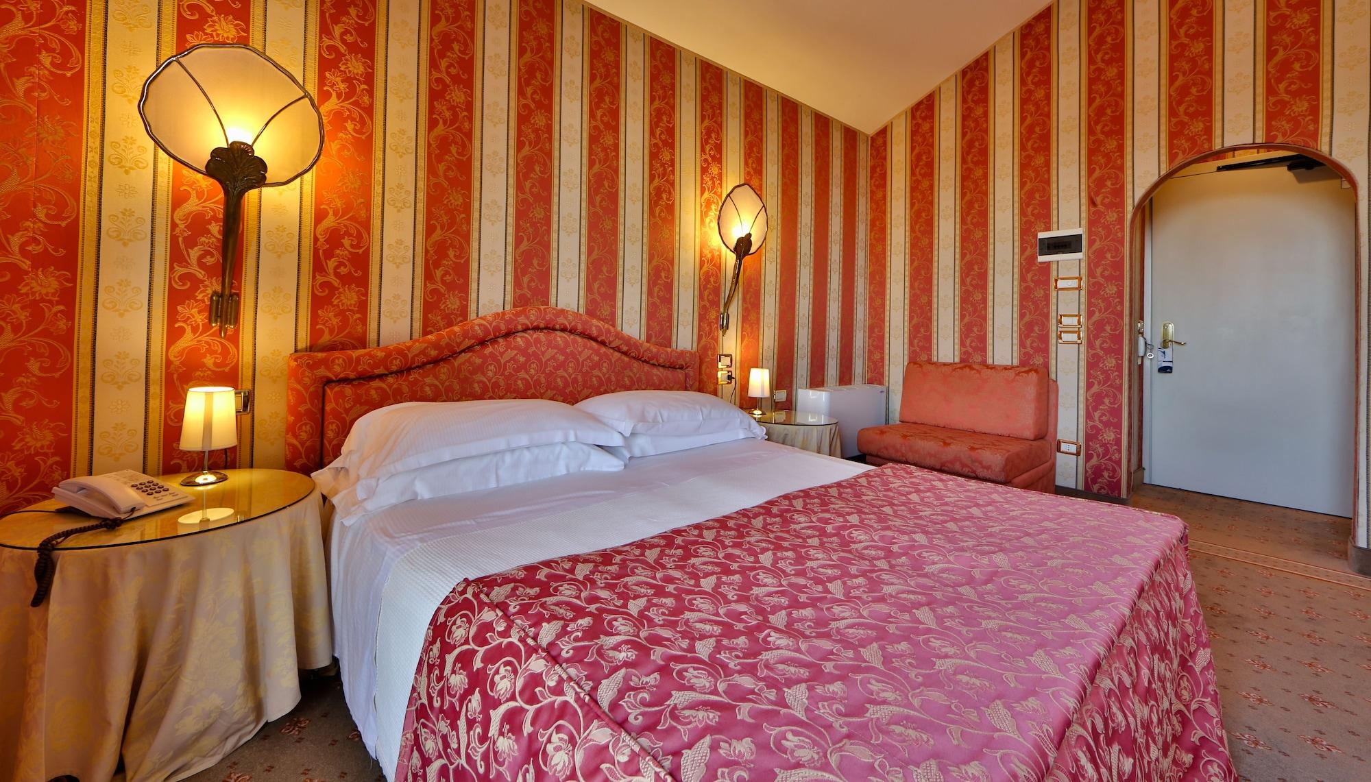 โรงแรมเบียซุตติ Lido di Venezia ภายนอก รูปภาพ
