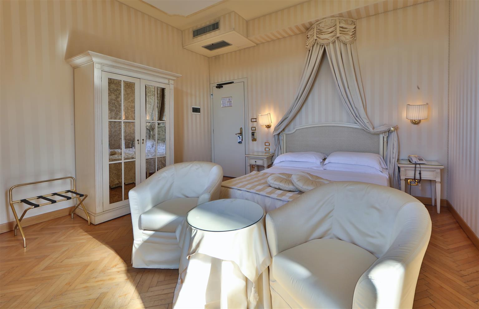 โรงแรมเบียซุตติ Lido di Venezia ภายนอก รูปภาพ