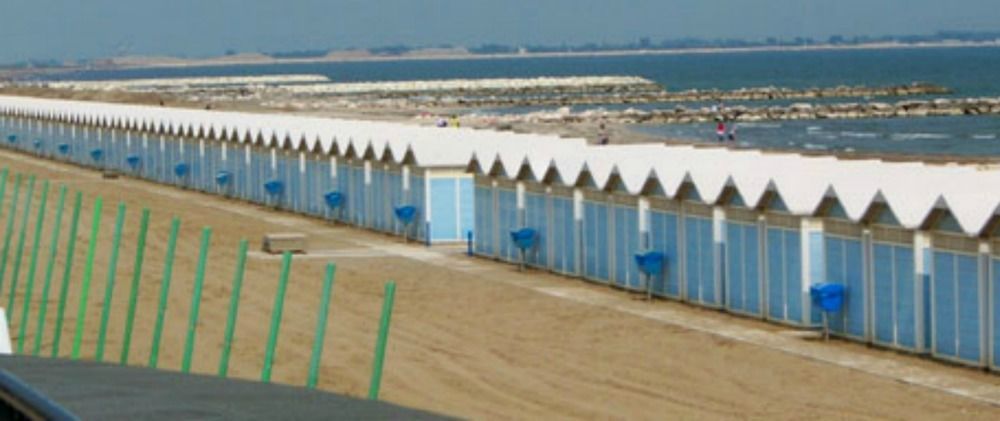 โรงแรมเบียซุตติ Lido di Venezia ภายนอก รูปภาพ