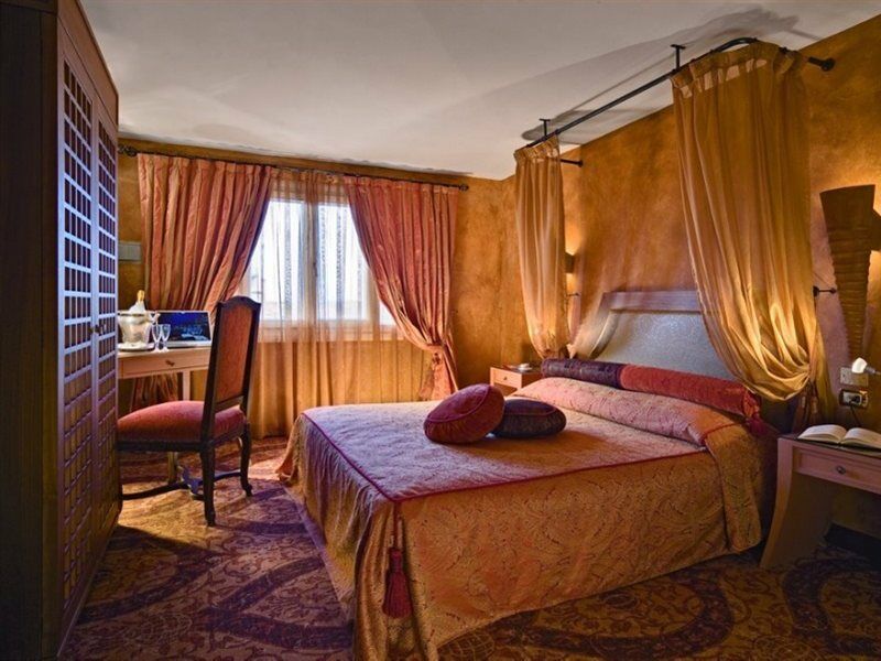 โรงแรมเบียซุตติ Lido di Venezia ภายนอก รูปภาพ